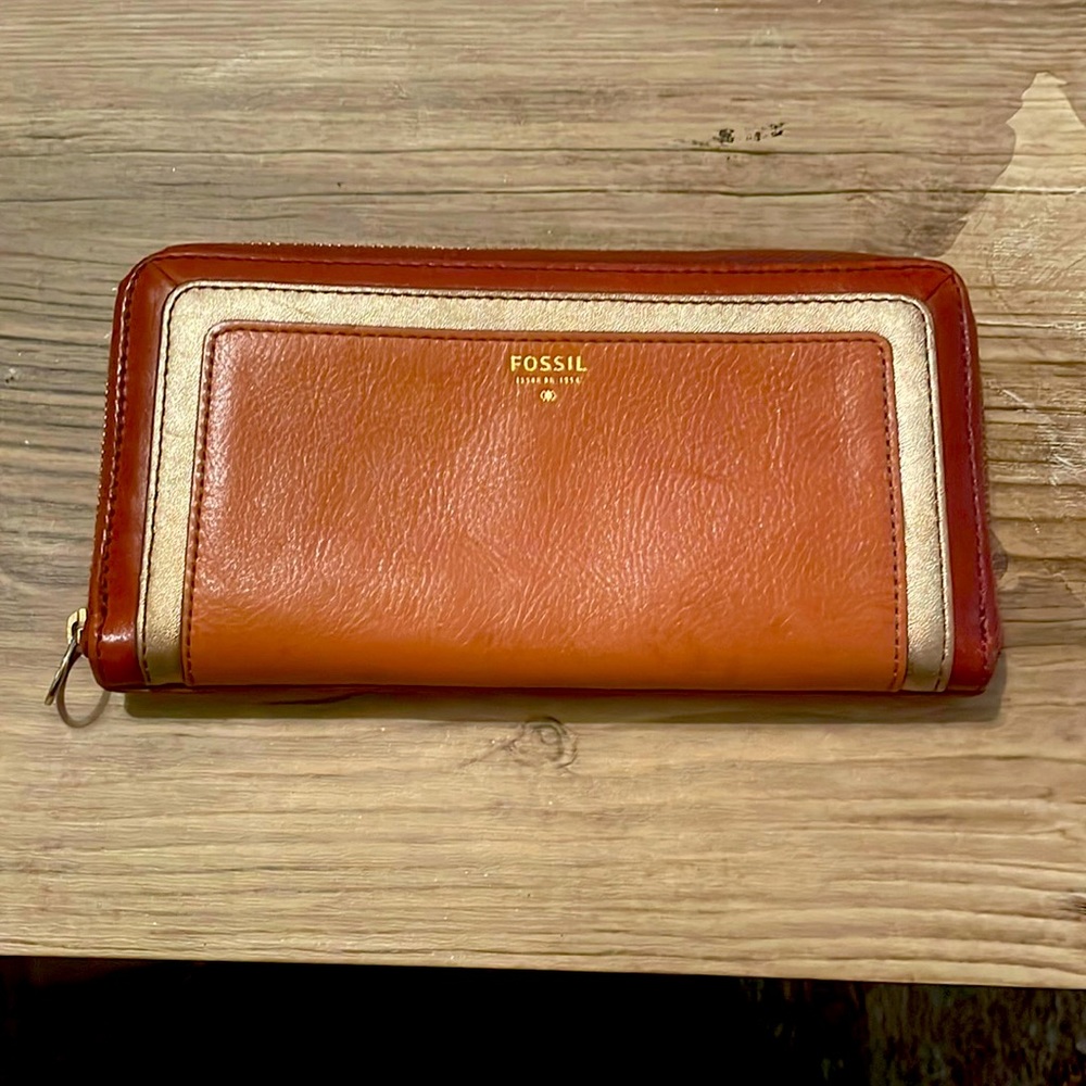 Fossil wallet